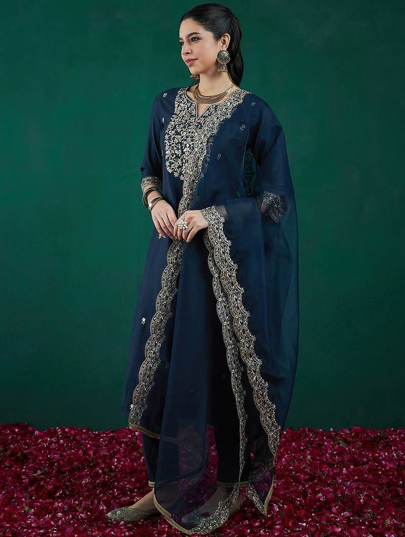 Floral embroidered regular thread work liva kurta with trousers & dupatta