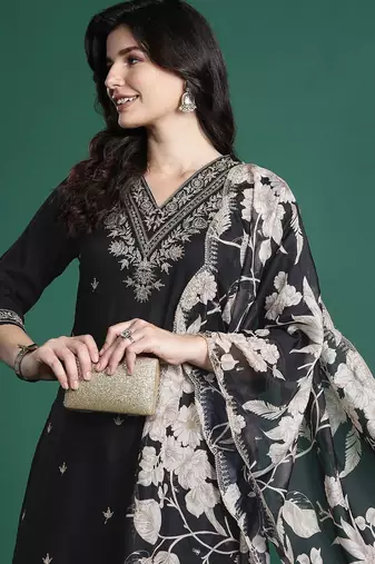 Ethnic motifs embroidered thread work kurta with salwar & with dupatta