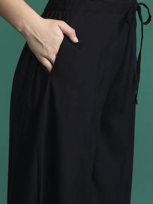 Ethnic motifs embroidered thread work kurta with salwar & with dupatta 4