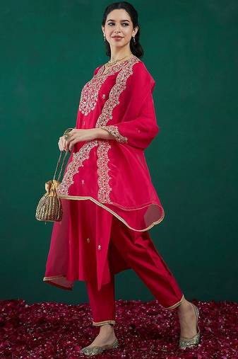Floral embroidered regular liva zari kurta with trousers & dupatta