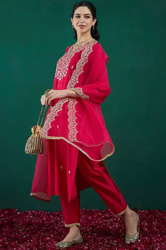Floral embroidered regular liva zari kurta with trousers & dupatta