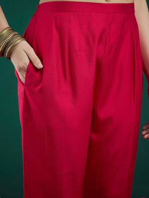 Floral embroidered liva zari kurta with trousers & dupatta 5