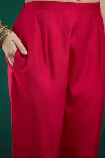 Floral embroidered regular liva zari kurta with trousers & dupatta