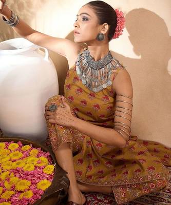 Floral printed cotton straight kurta with trousers 2