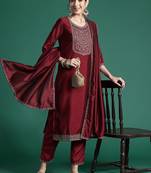Ethnic motifs yoke design sequinned kurta with trousers & dupatta