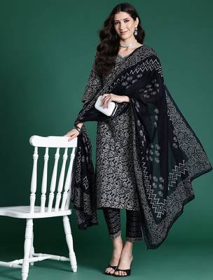 Women ethnic motifs printed regular pure cotton kurta with trousers & with dupatta 1