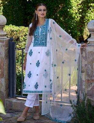 Women floral embroidered thread work kurta with trousers & with dupatta 1