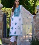 Women floral embroidered regular thread work kurta with trousers & with dupatta