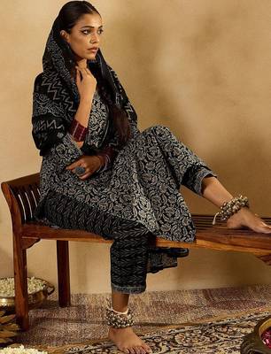 Floral printed cotton straight kurta with trousers & dupatta 1