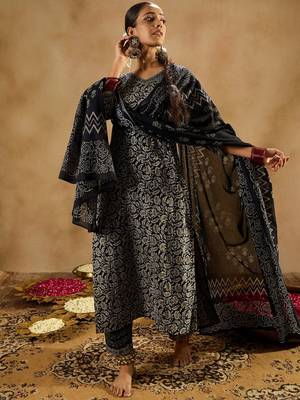 Floral printed cotton straight kurta with trousers & dupatta 2