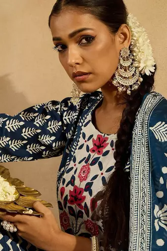 Ethnic motifs printed thread work pure cotton straight kurta & trousers & dupatta