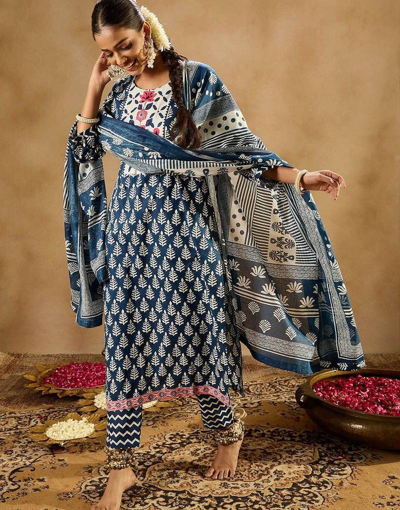 Ethnic motifs printed thread work pure cotton straight kurta & trousers & dupatta