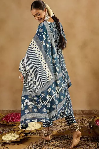 Ethnic motifs printed thread work pure cotton straight kurta & trousers & dupatta
