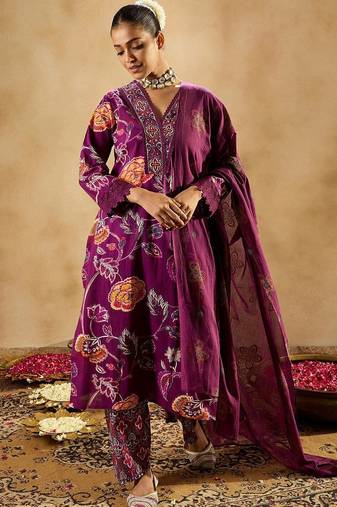 Burgundy floral printed v-neck sequinned pure cotton straight kurta set