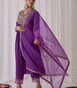 Floral embroidered v-neck liva kurta with trousers & dupatta