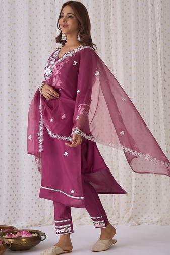 Floral embroidered v-neck thread work straight kurta with trousers & dupatta