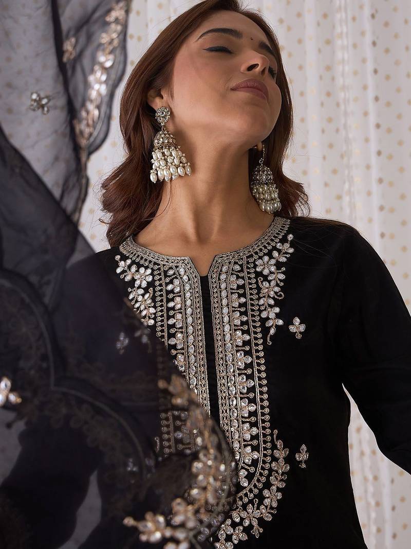 Ethnic motifs embroidered v-neck thread work kurta with trousers & dupatta