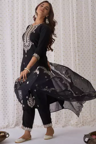 Ethnic motifs embroidered v-neck thread work kurta with trousers & dupatta