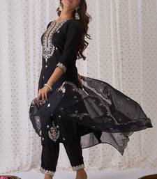 Ethnic motifs embroidered v-neck thread work kurta with trousers & dupatta