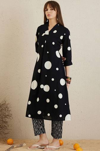 Printed pleated pure cotton kurta with trousers