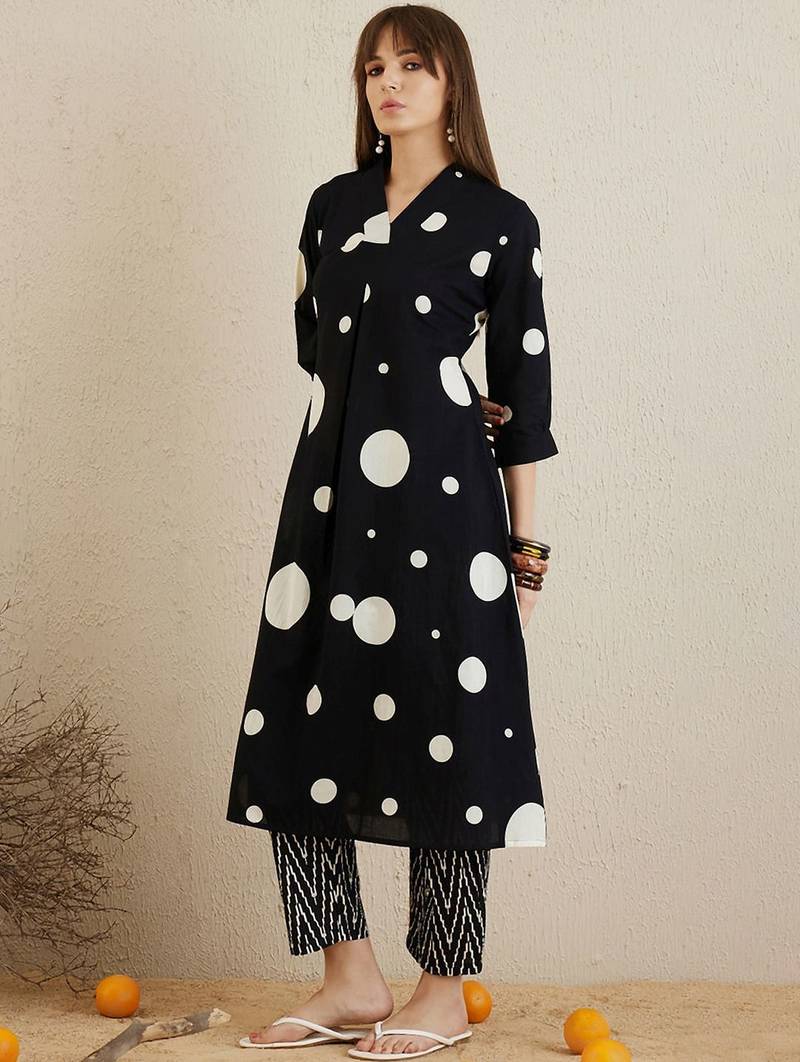 Printed pleated pure cotton kurta with trousers
