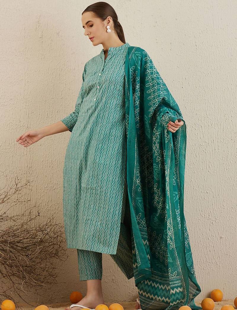 Chevron printed mandarin collar pure cotton kurta with trousers & with dupatta