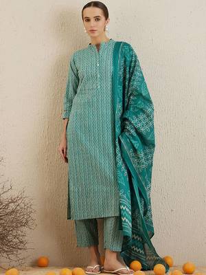Chevron printed mandarin collar cotton kurta with trousers & with dupatta 4