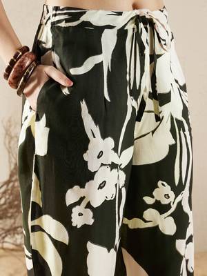 Floral printed sequinned shirt collar straight kurta with trousers 3