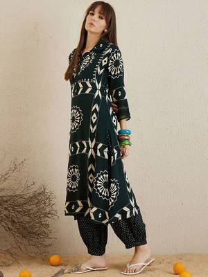 Floral printed sequinned shirt collar a-line kurta with salwar 1