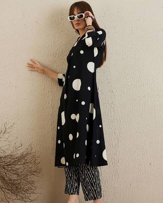 V neck printed pleated cotton straight kurta with trousers 1