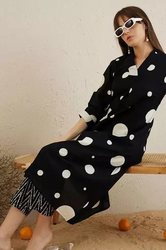 V neck printed pleated pure cotton straight kurta with trousers