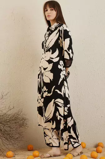 Floral printed regular sequinned kurta with trousers
