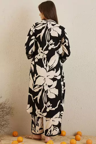 Floral printed regular sequinned kurta with trousers