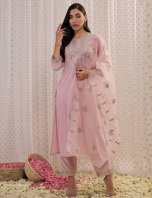 Pink ethnic motifs embroidered gotta patti kurta with trousers & dupatta 1