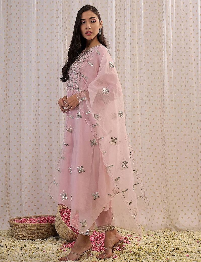 Pink ethnic motifs embroidered gotta patti kurta with trousers & dupatta