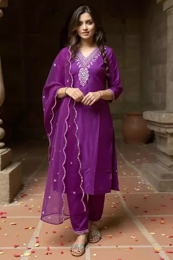 Ethnic motifs yoke design thread work kurta with trousers & dupatta