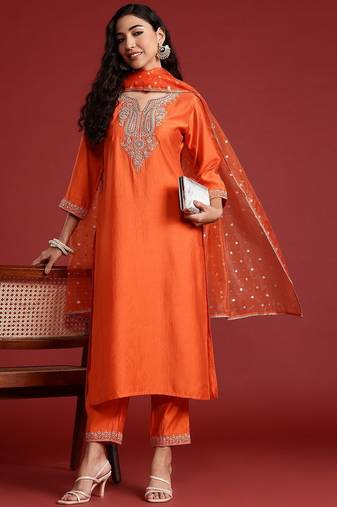Paisley yoke design zari liva kurta with trousers & dupatta