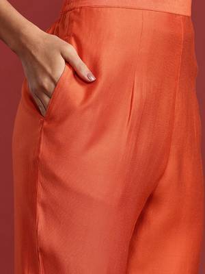 Paisley yoke design zari liva kurta with trousers & dupatta 3