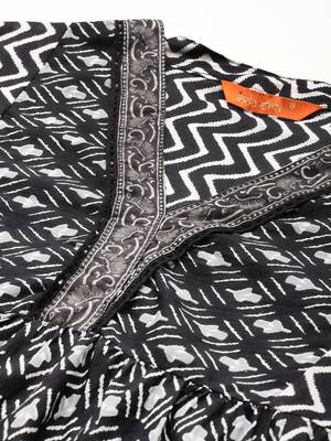 Printed panelled cotton kurta with trousers 2