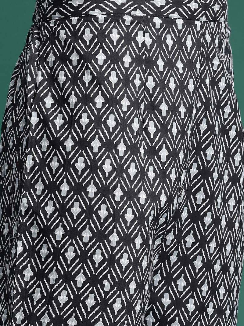 Printed panelled pure cotton kurta with trousers