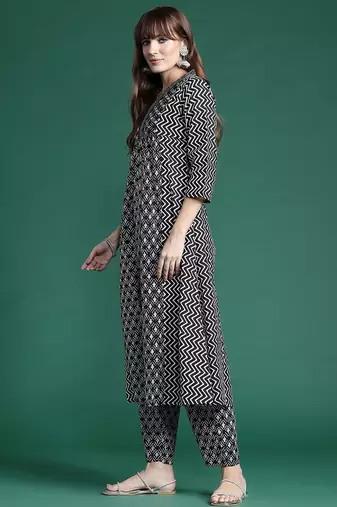 Printed panelled pure cotton kurta with trousers