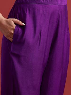 Ethnic motifs yoke design liva kurta with trousers & dupatta 3