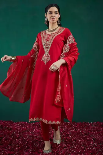 Red ethnic motifs embroidered regular kurta with trousers & dupatta
