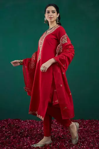 Red ethnic motifs embroidered regular kurta with trousers & dupatta