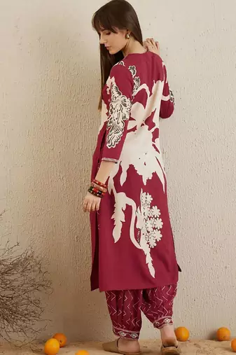 Floral printed v-neck sequinned a-line kurta with salwar