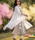 Floral embroidered thread work kurta with trousers & dupatta
