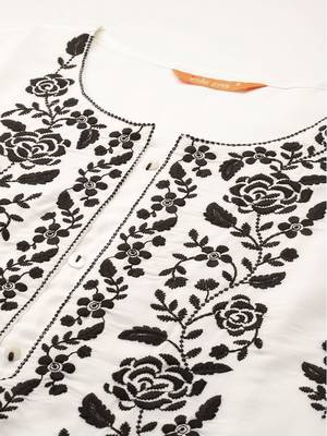 Floral embroidered thread work kurta with trousers & dupatta 3