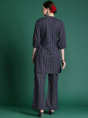 Printed cotton kurta with palazzos 5