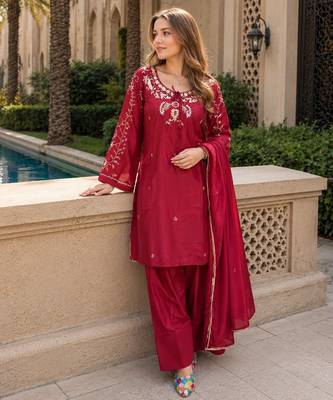Red crape readymade kurti set with beads sequin work 1