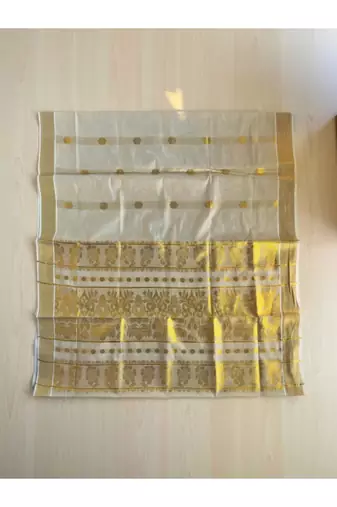 Woven design zari tissue kasavu saree